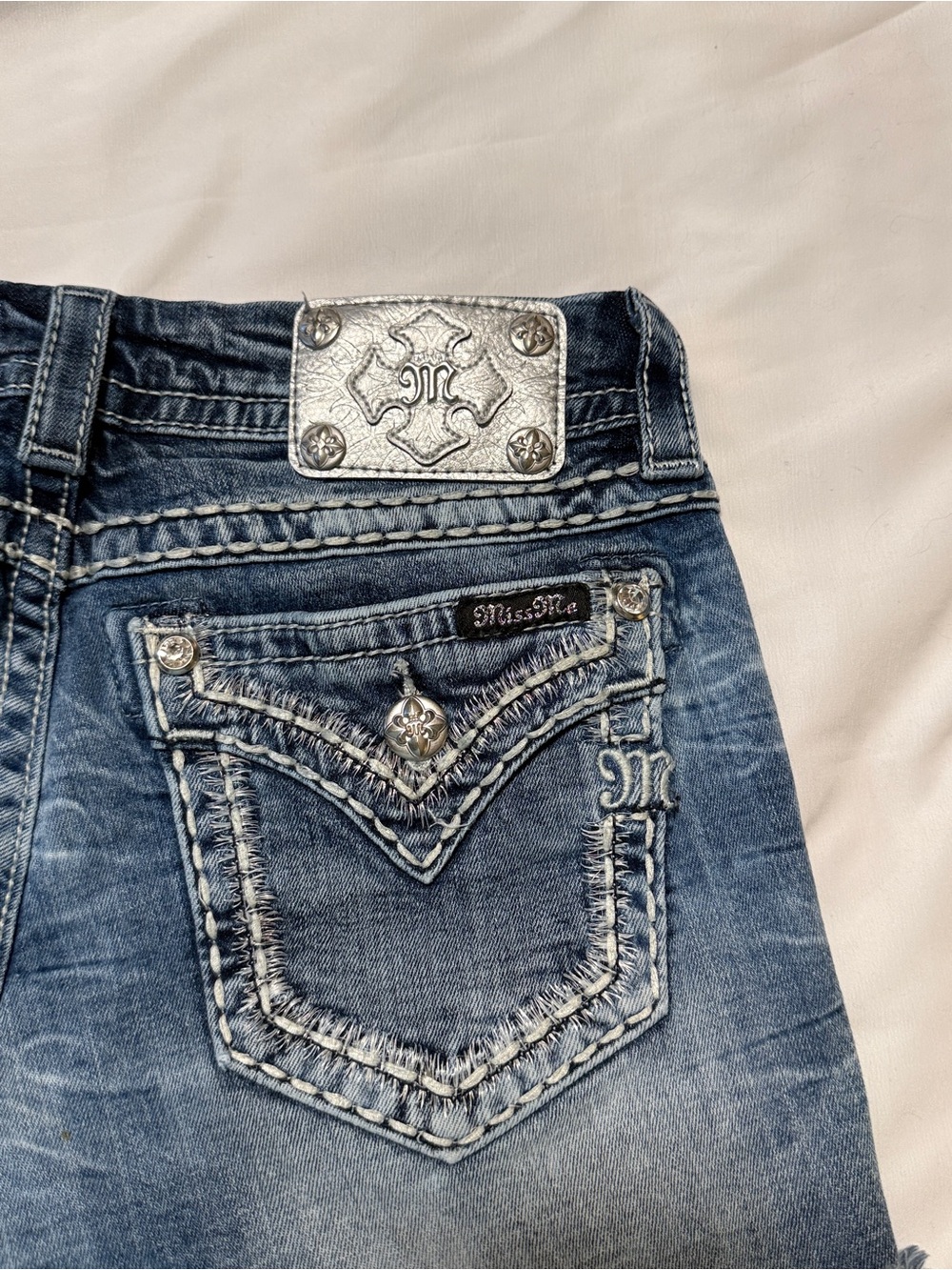 Miss Me Signature Denim Cutoff Shorts Size 29 Distressed - Picture 4 of 8
